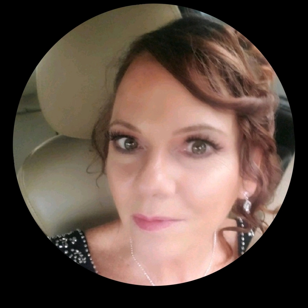 Meet your Posher, Cynthia